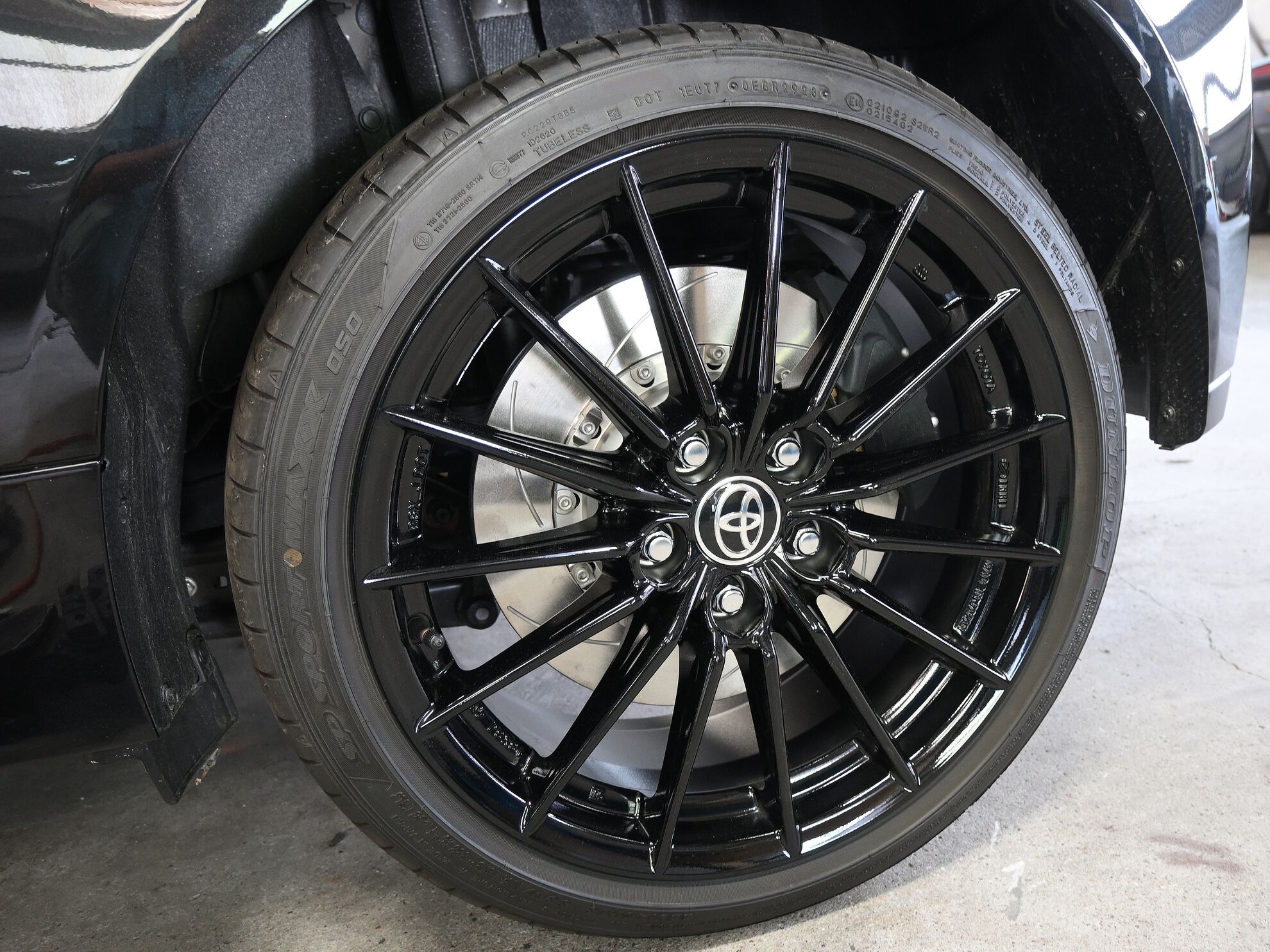 GRヤリスに、ガーランドリアビックローターを装着しました。 ブログ