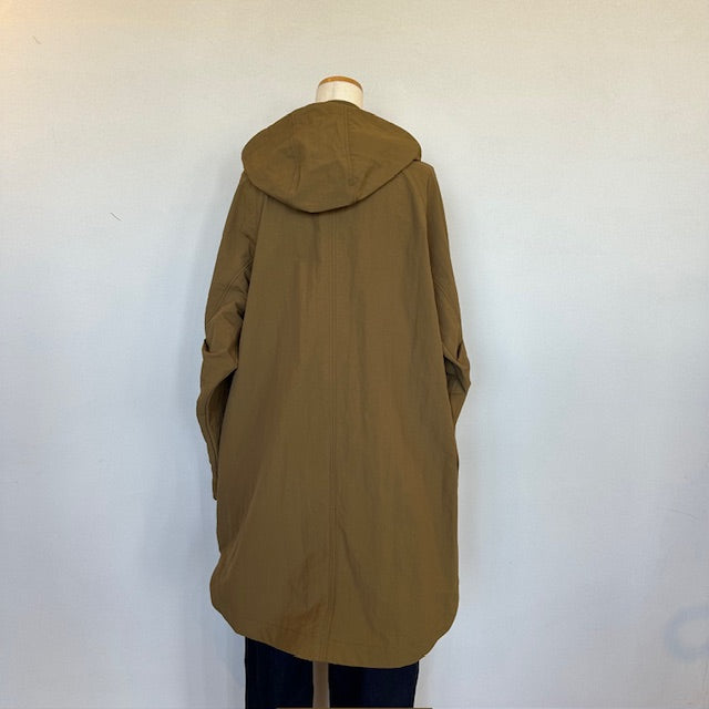 YARRA NEU フード付きナイロンポンチョ風コート 5547-414 – delaube.jp