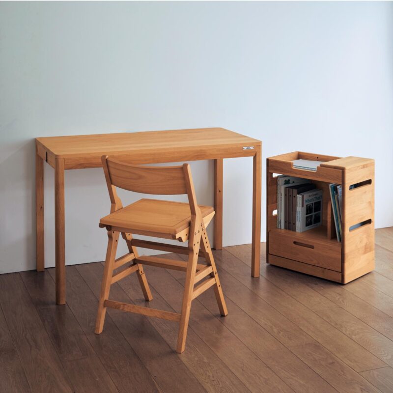 世界に1台だけの特別感！ベルメゾン「きみに贈る、学習づくえセット