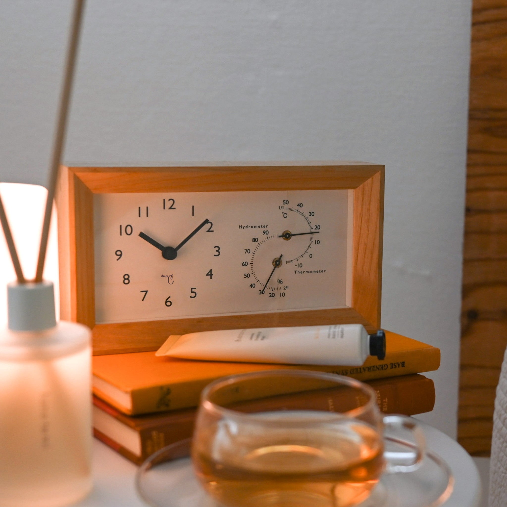 フレームクロック(温湿度計付置き時計)