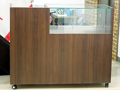 ショーケース付きレジ台 | ガラスショーケースの制作・通販なら石山製作所