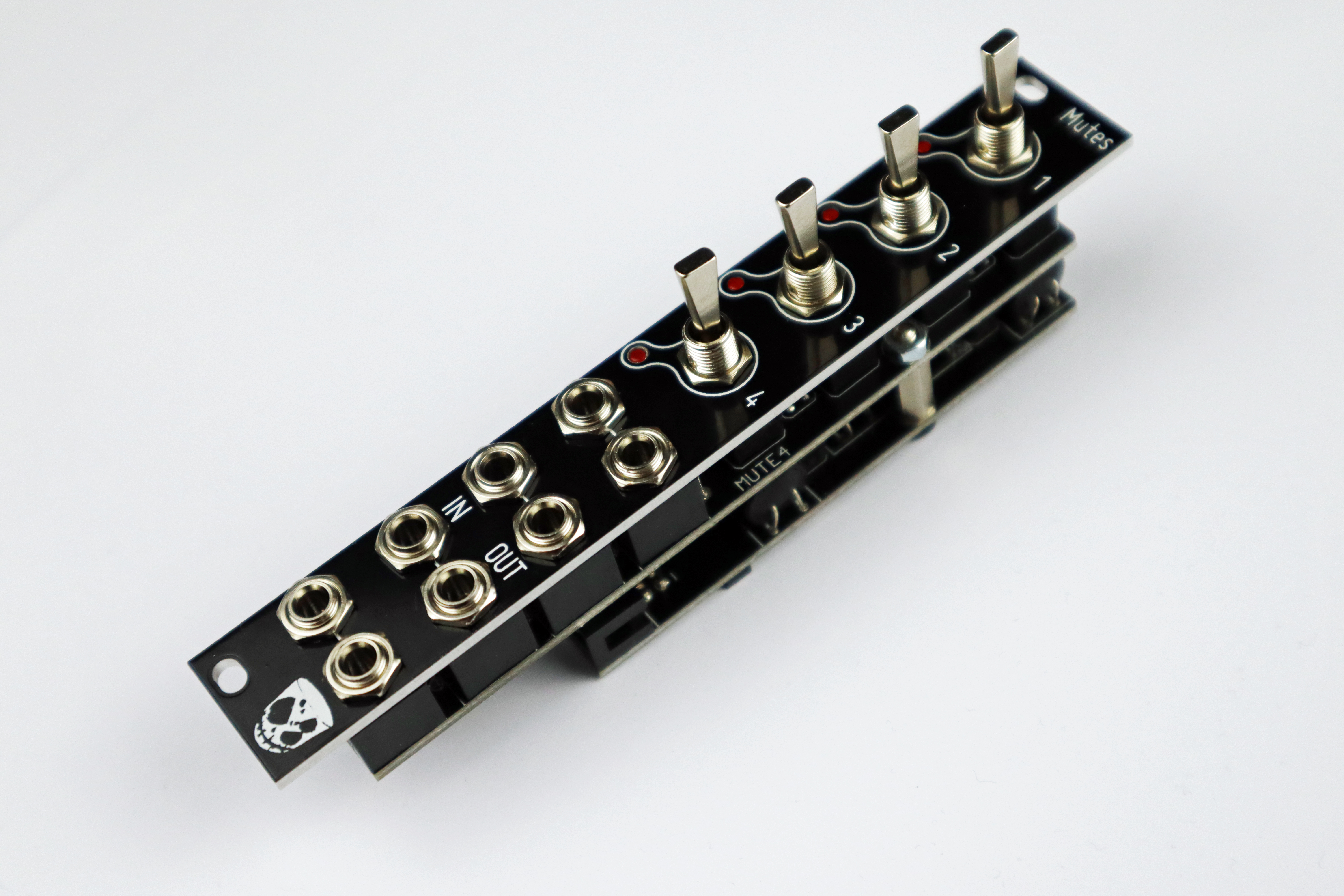 Mutes – the first DivKid Eurorack module!