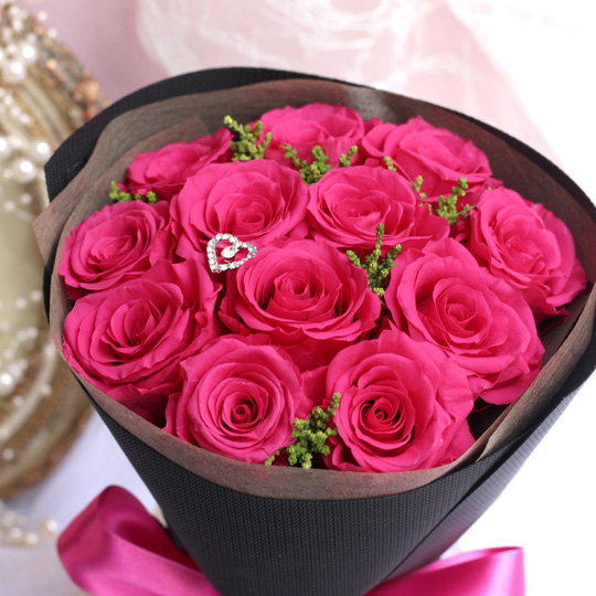プロポーズ-ボヌール-(ディープピンク)-12本のバラ花束- /プリザーブド
