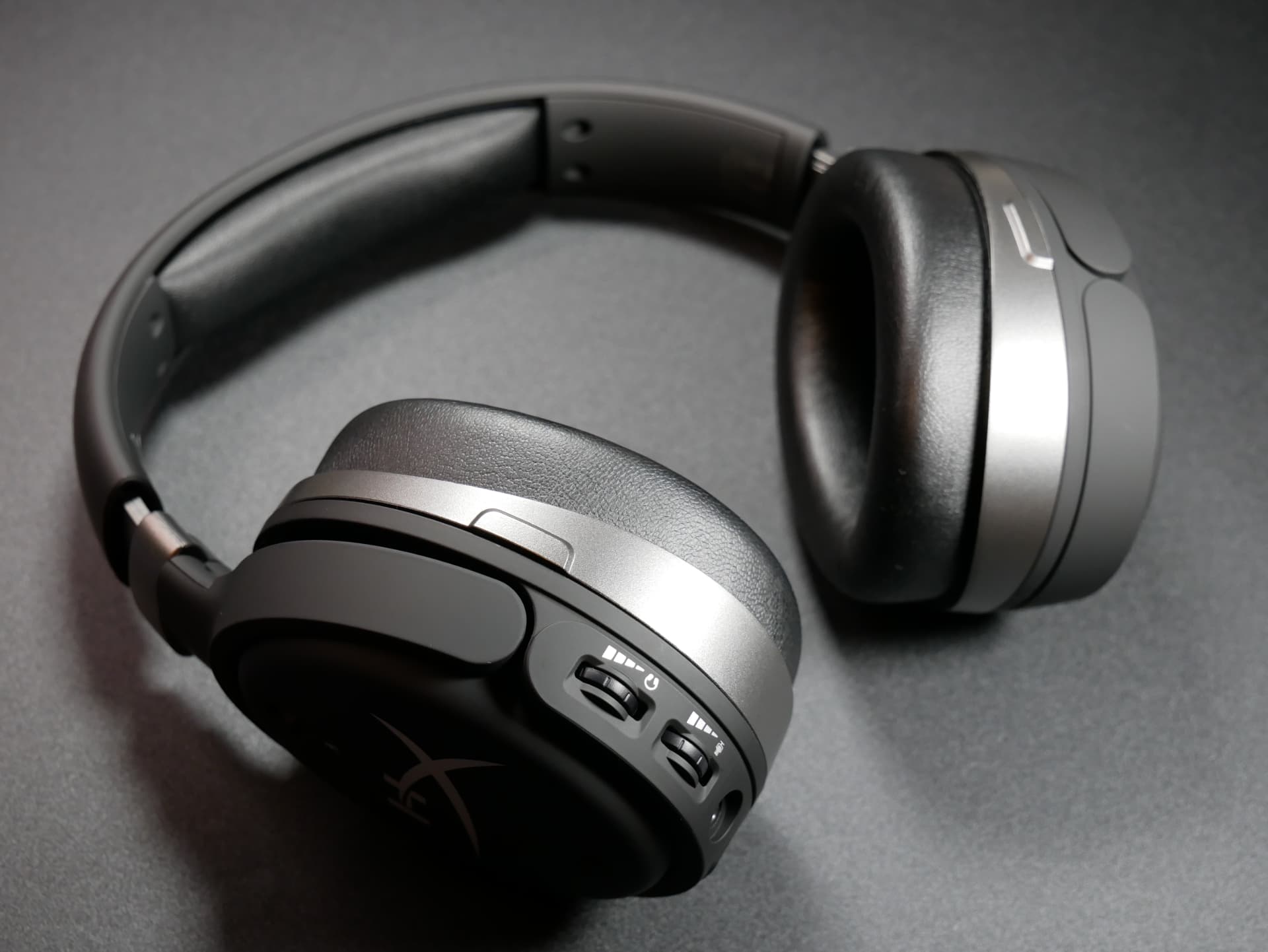 HyperX Cloud Orbit S」レビュー。100mm平面磁気ドライバーと革新的な