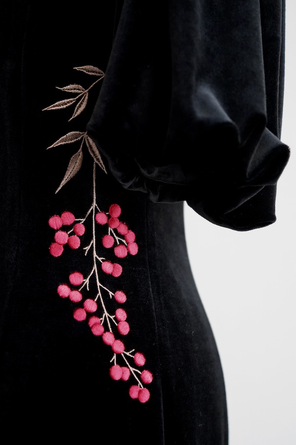 iCONOLOGY（3泊4日） 花を着るワンピース 南天 / June