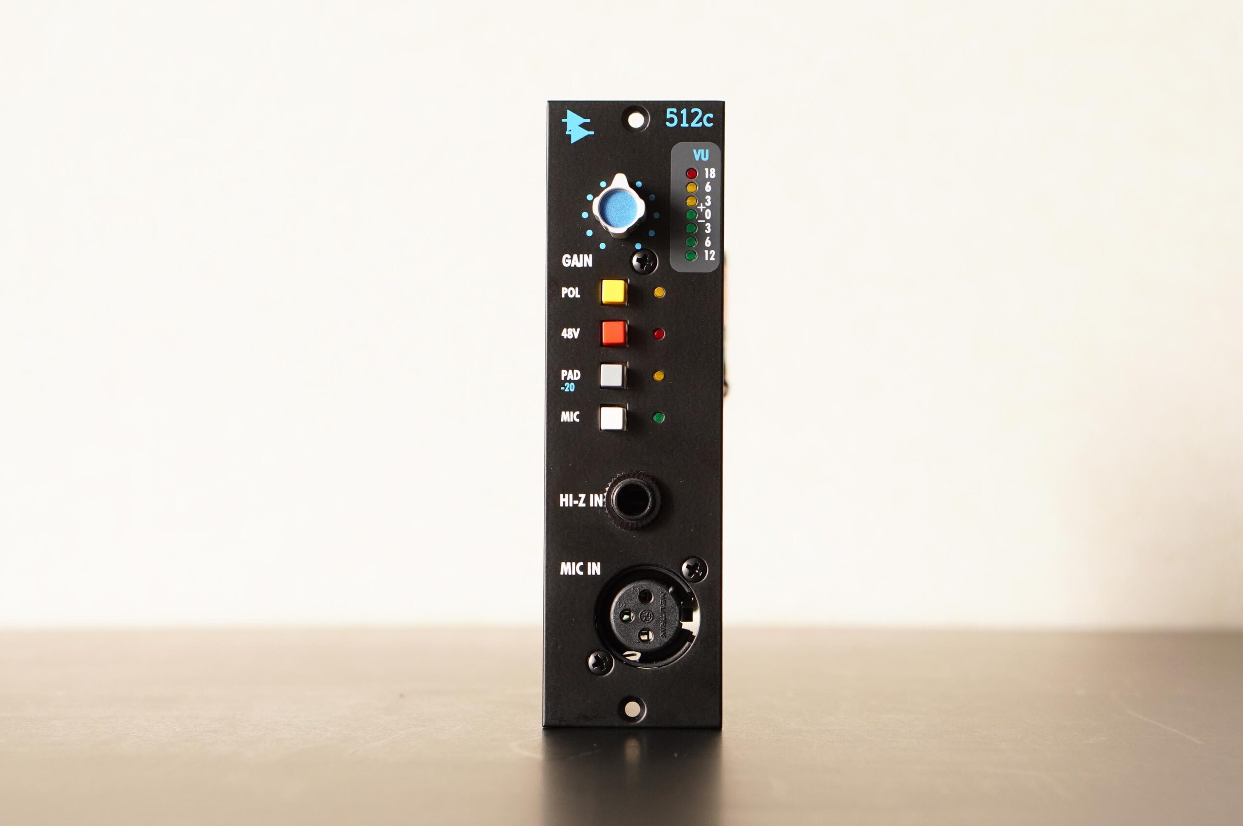 API 512Cの使用レビュー！カラッと晴れた音色の定番マイクプリアンプ