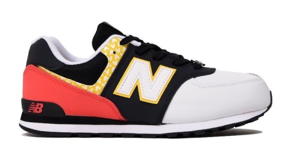ミッキーを連想させるカラーリングやシルエット！New Balance