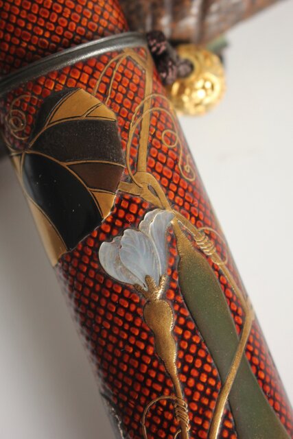 池田泰真 金唐革製 煙草入 泰真蒔絵筒/彫金四君子緒締/神仏目貫 Q056