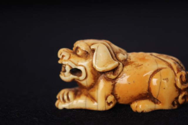 友一銘 獅子時代根付 U087｜骨董店 のびる 古美術 骨董 和風建具 蔵戸