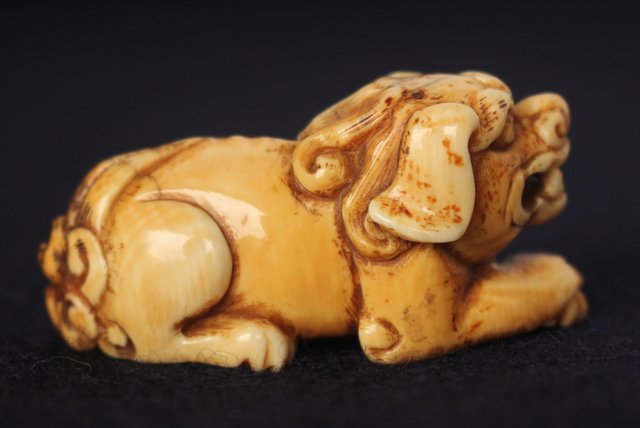 友一銘 獅子時代根付 U087｜骨董店 のびる 古美術 骨董 和風建具 蔵戸