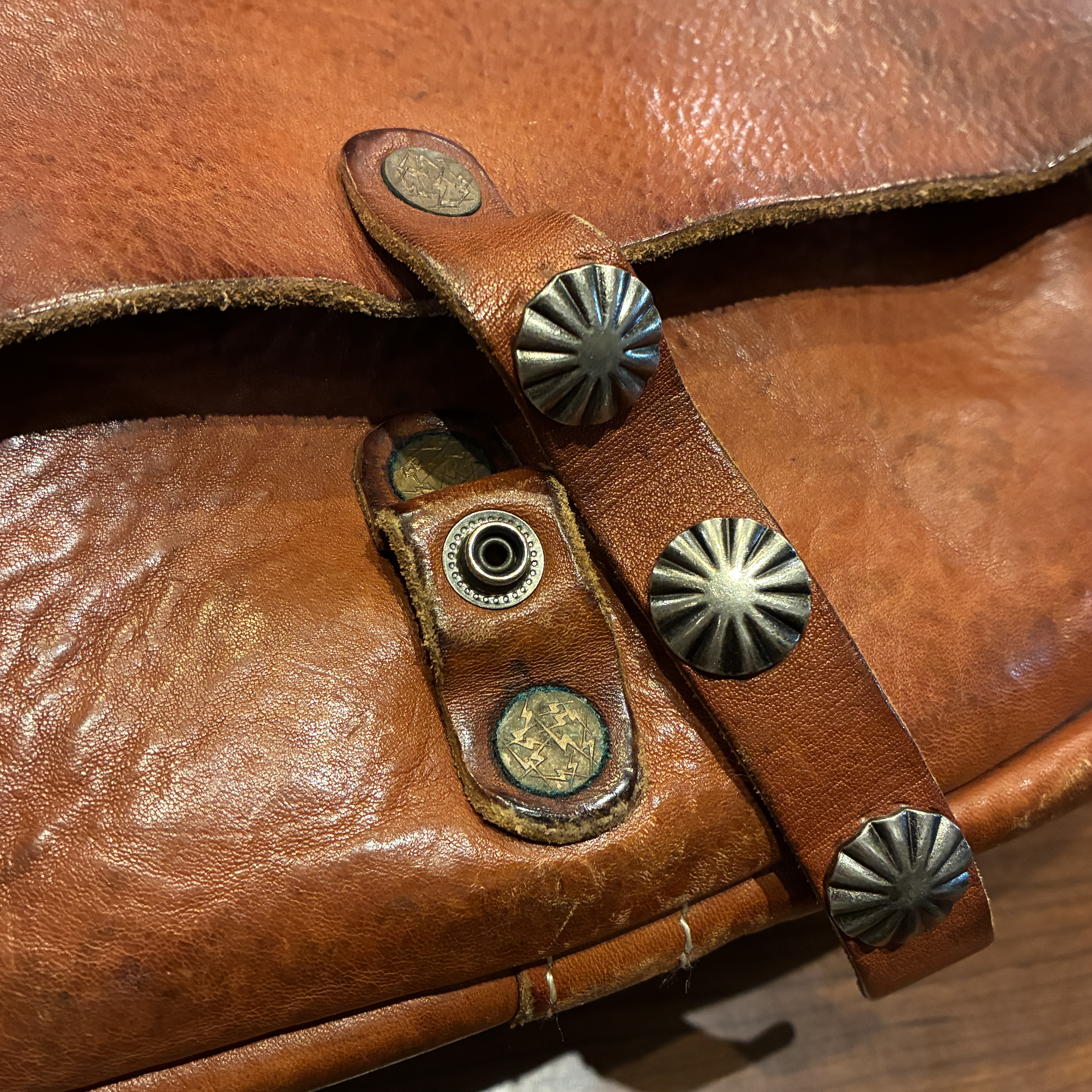 N*3様 RRL INDIAN VINTAGE LEATHER MESSENGE N*3様 RRL INDIAN VINTAGE