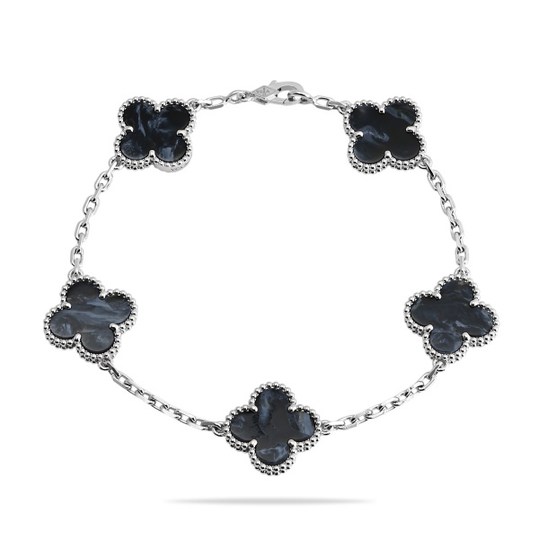 新品中古 クローバーモチーフのブレスレットの通販 - ブランド