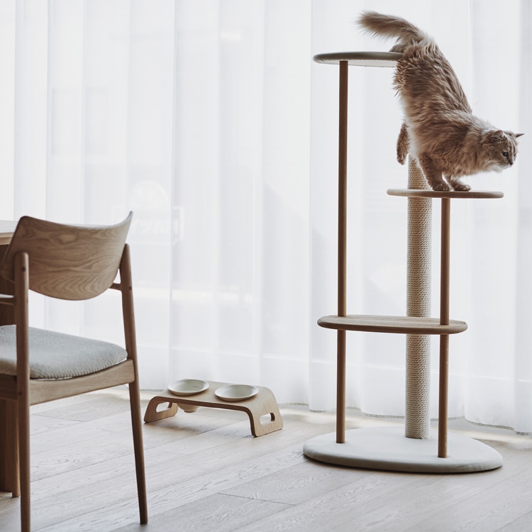 KARIMOKU CAT TABLE (White & sheer white)((WxDxH) 449 x 194 x 141