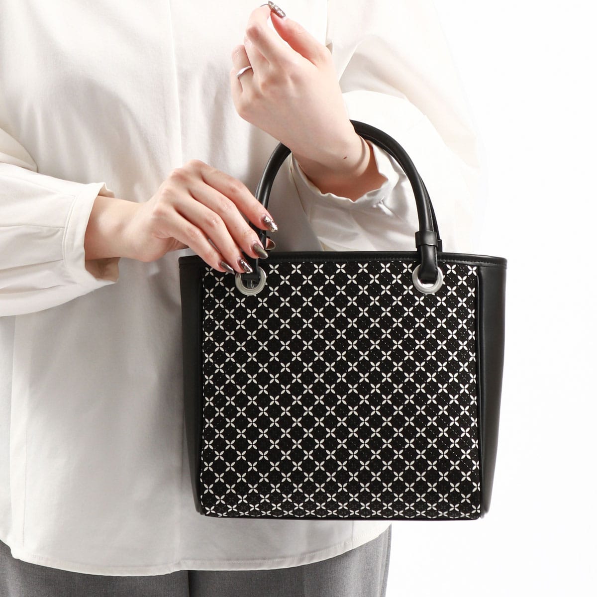 印傳屋 トートバッグ 印伝 印伝屋 インデンヤ INDEN-YA そよか 17手提