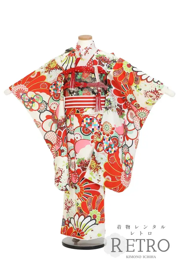 お子様の晴れの日に。七五三を彩る、レトロで可愛いアンティーク着物