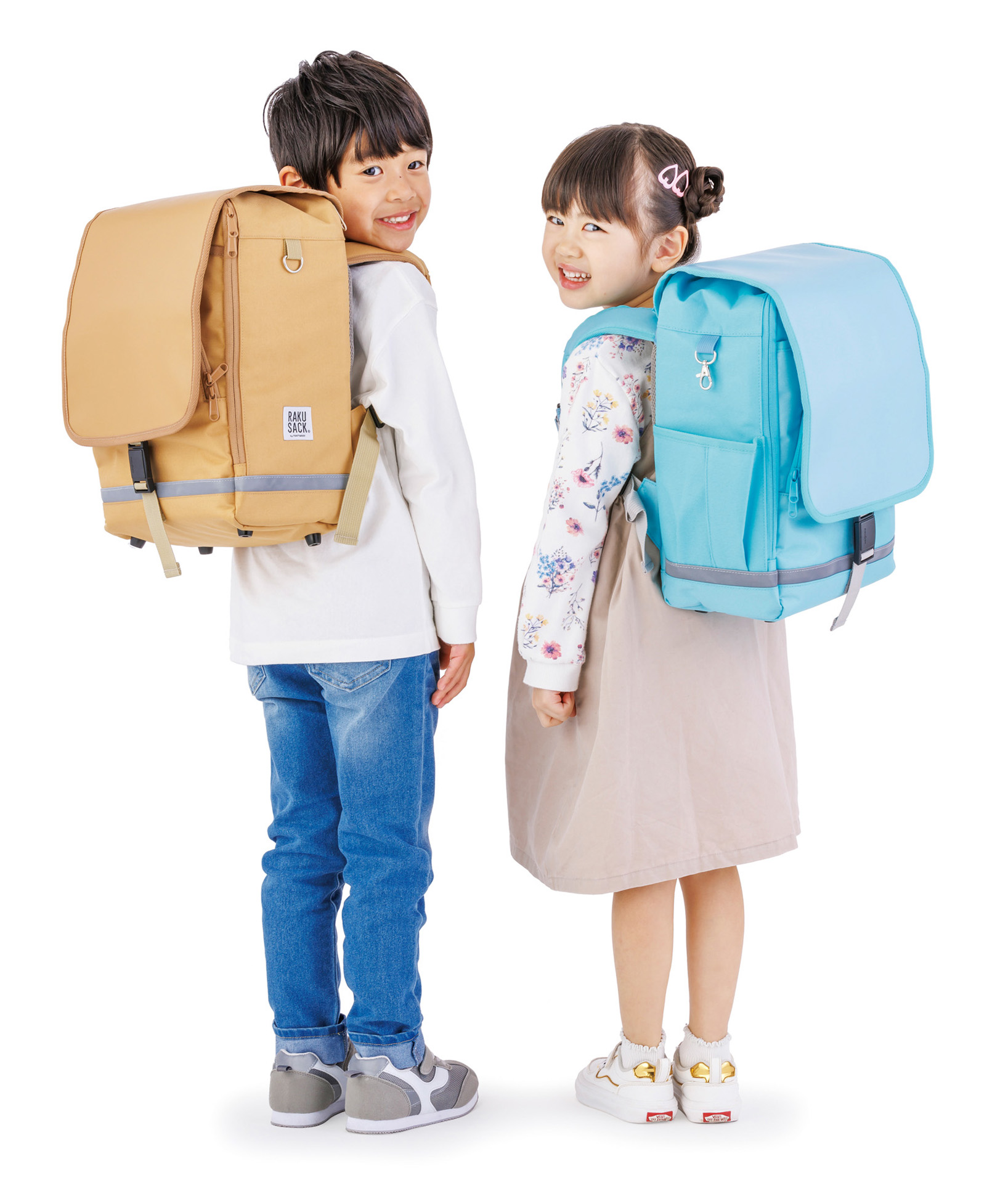 教科書＋タブレットの重量化に向けた850gの軽量カバン「RAKUSACK