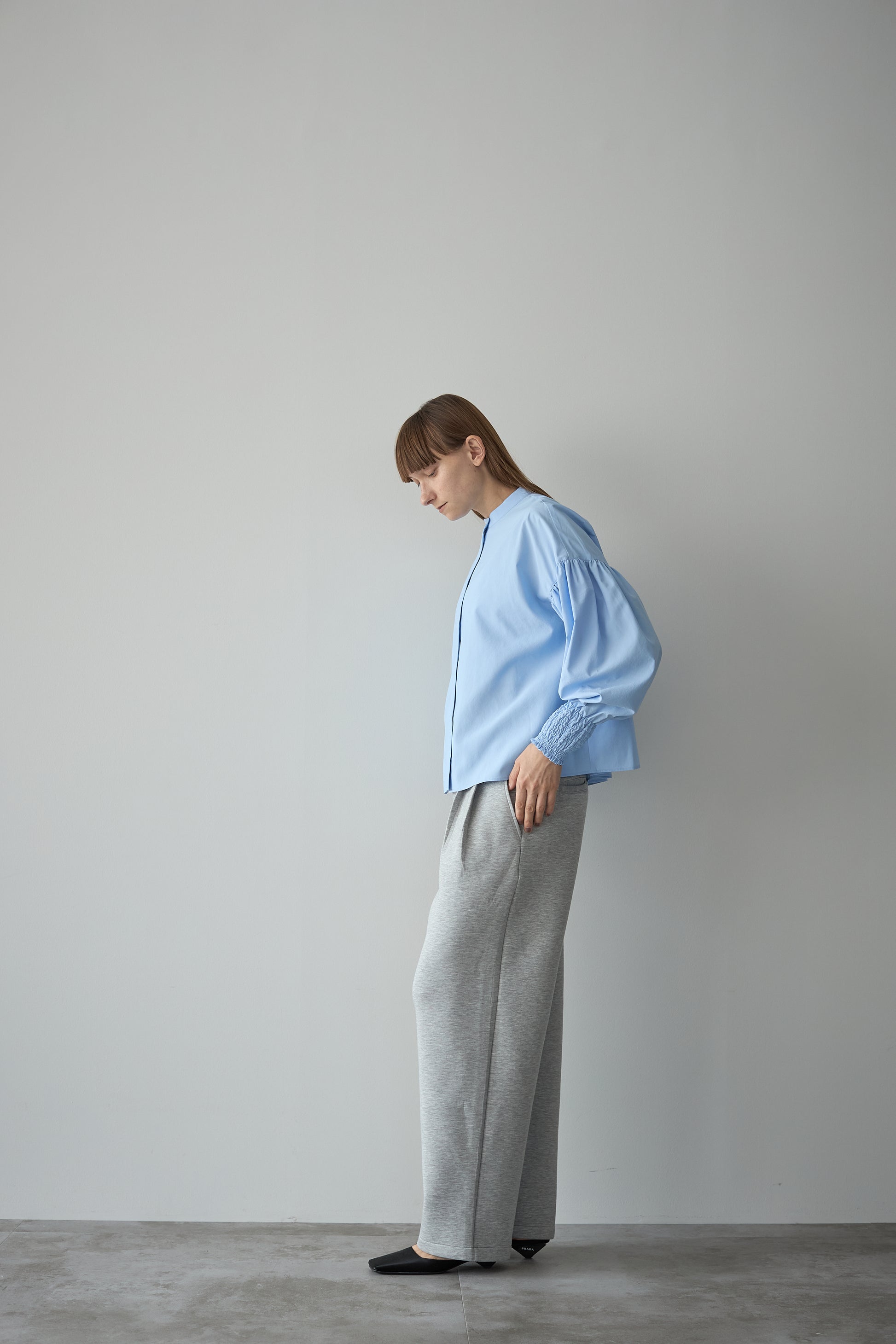 シャーリングカフスブラウス【BLUE】 – ELLIE