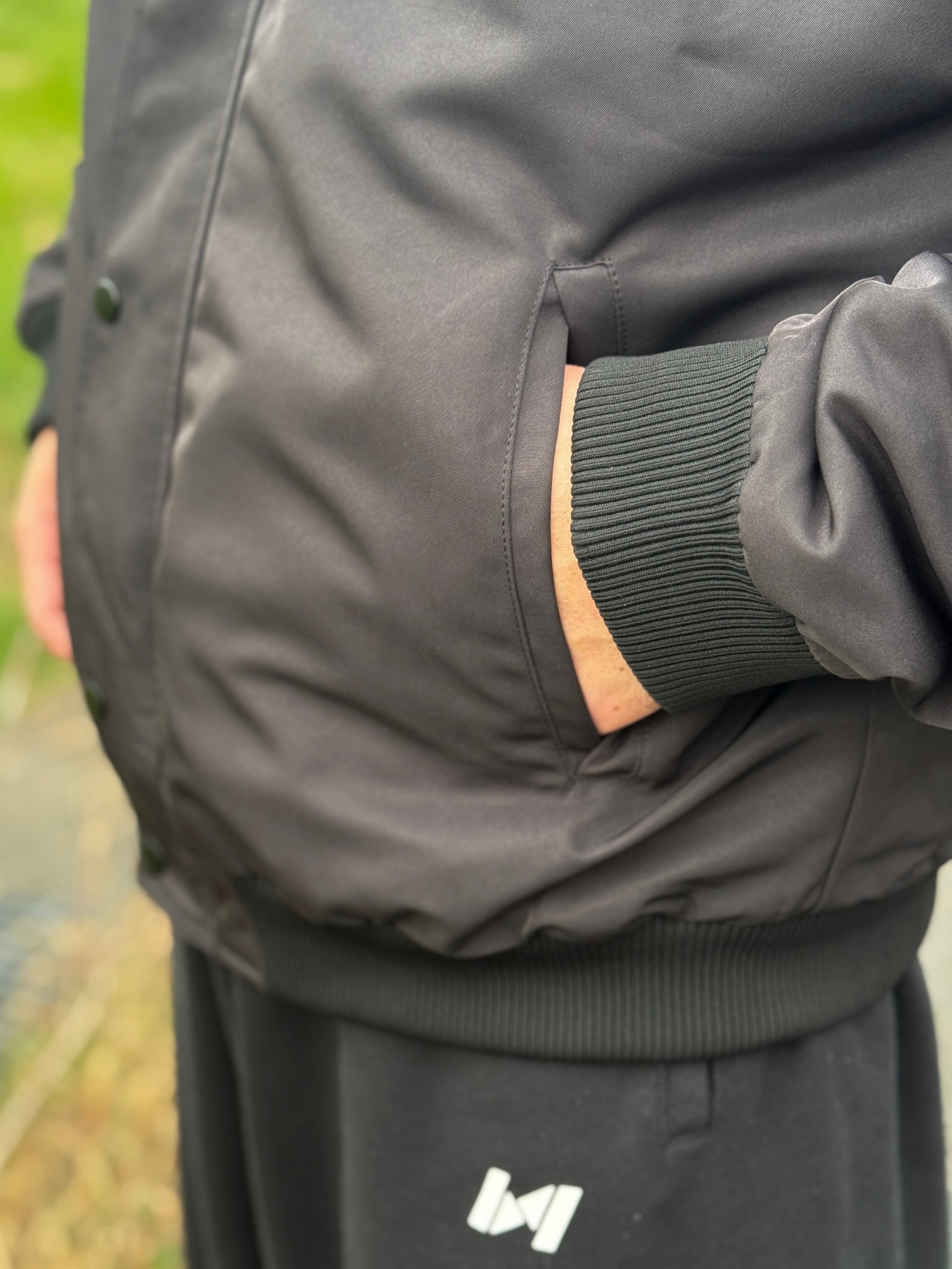 WARMER JACKET – BeeQuick