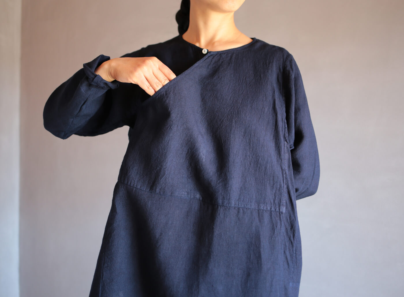 藍染めのポケットワンピース｜えみおわす