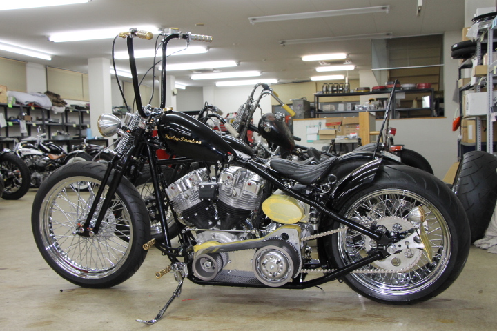 艶消しタンクにゴールドリーフでハーレーダビッドソン☆ | (有)遠藤