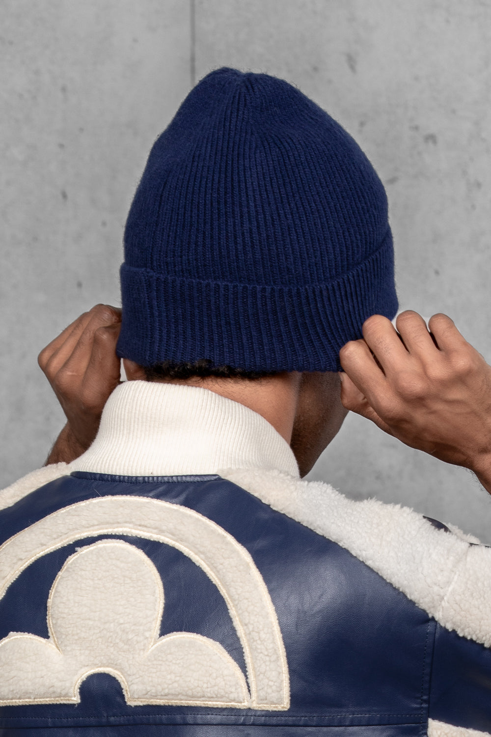 Navy Blue Wool Beanie for Men – Warm and Timeless – ENEX