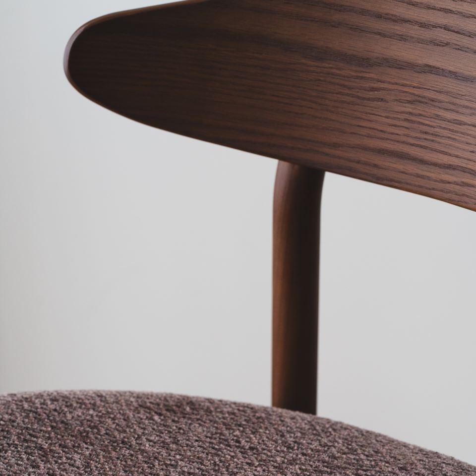 KUUM チェア キノコ 木製フレーム ブラウン クッション付き – ENEN