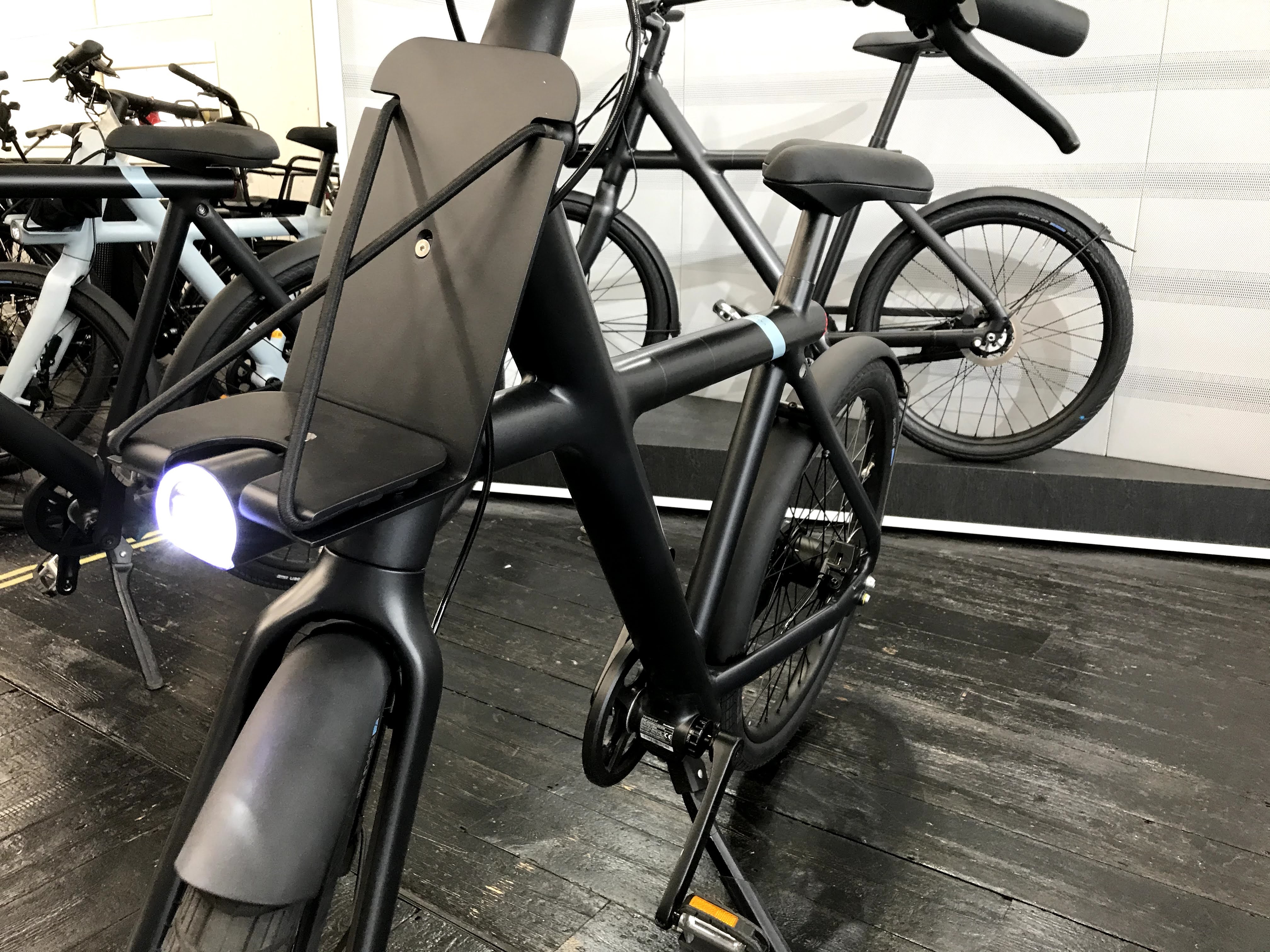 今日は裏原にあるVANMOOF(S3、X3)の自転車に試乗に行ってきたのでその