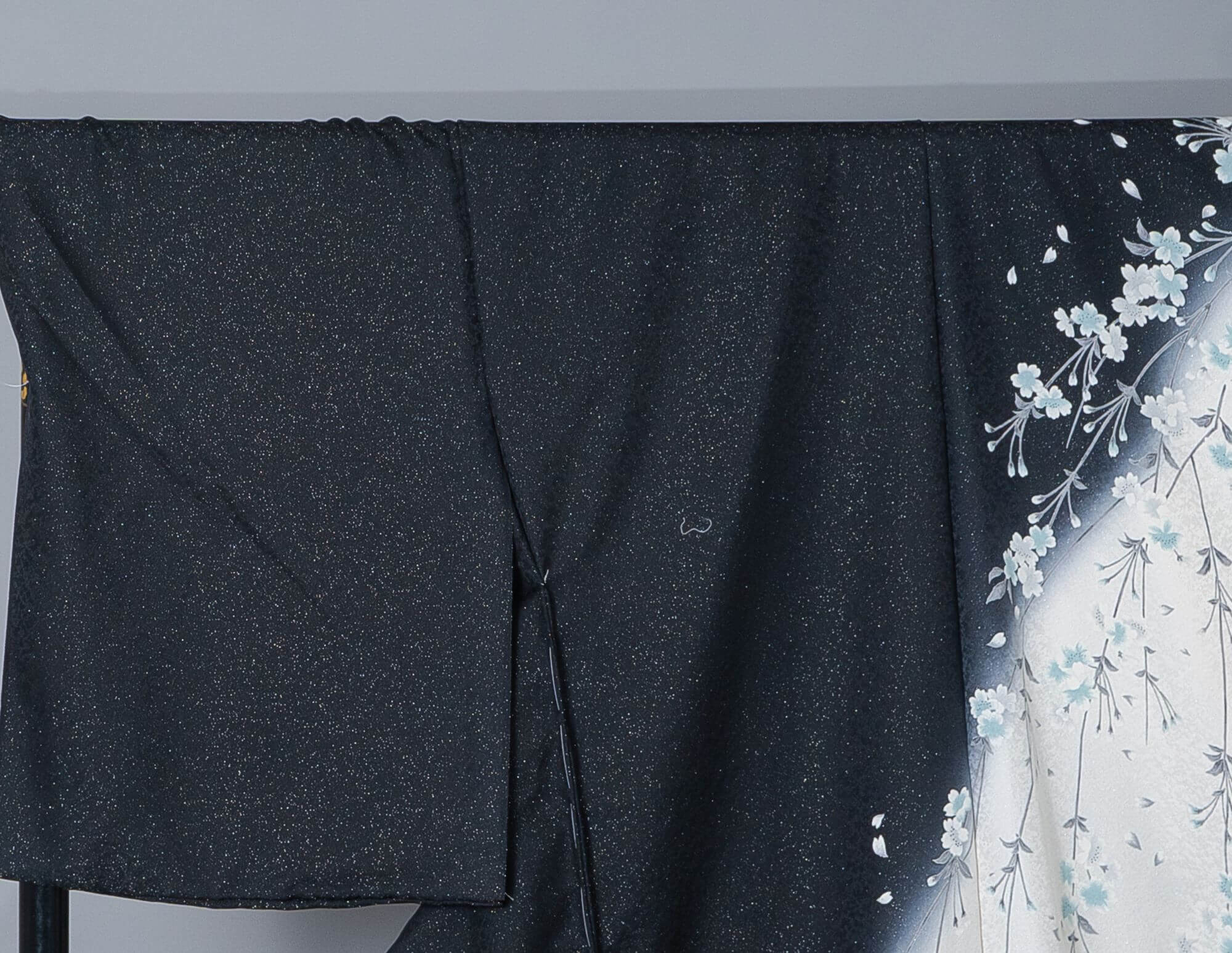 新品【訪問着】黒×白 桜×しだれ桜｜友禅染め 絹100％ 八掛付き 未