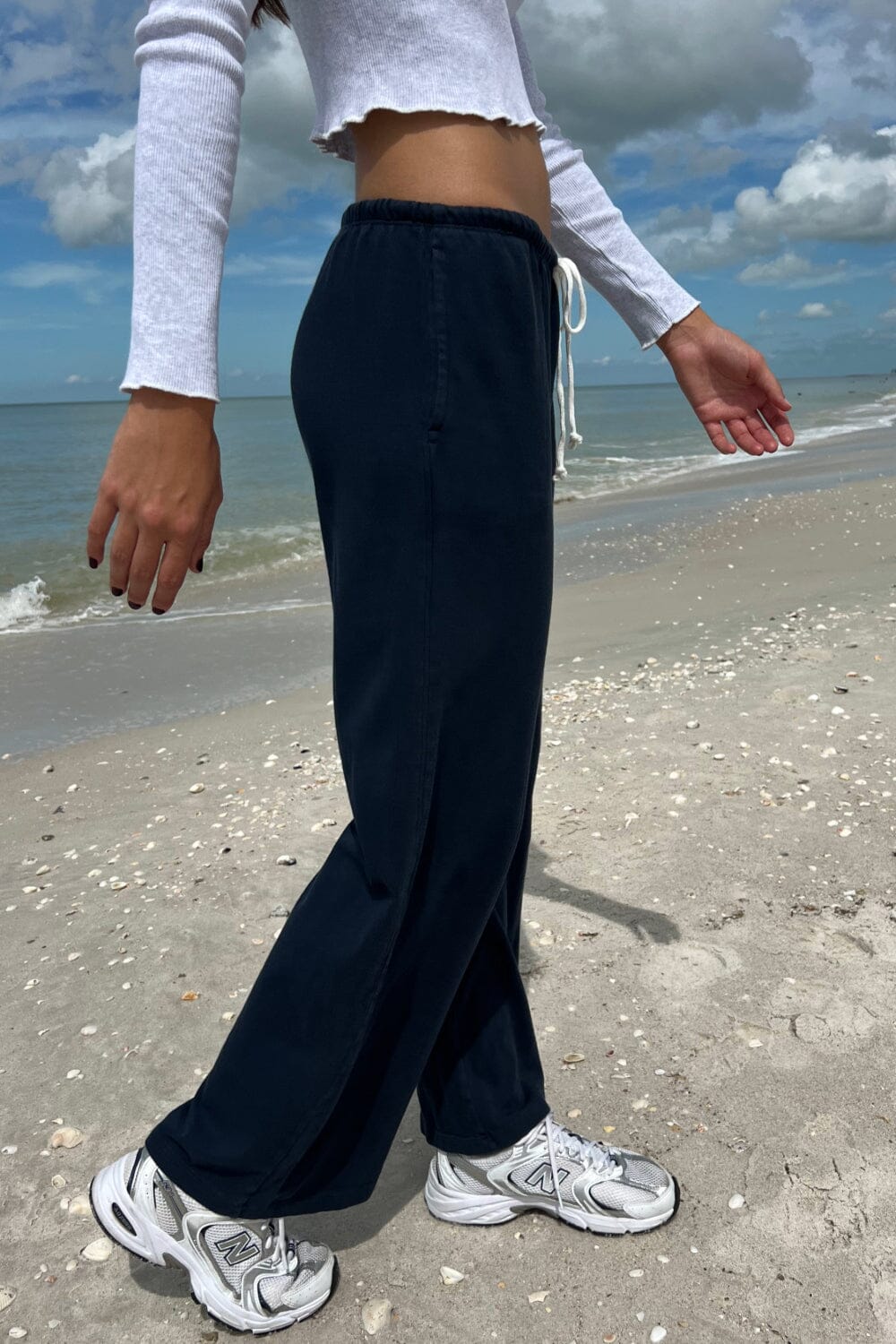 Anastasia Sweatpants – Brandy Melville Europe