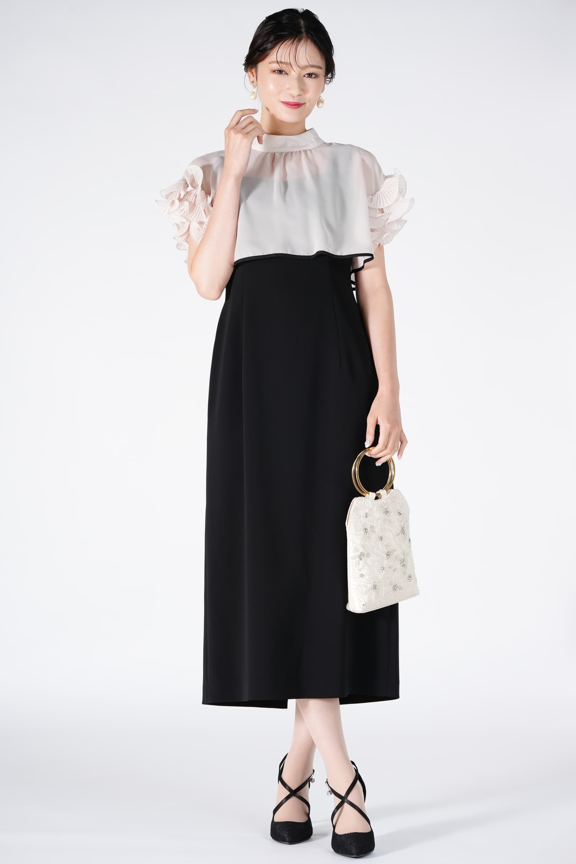 CELFORD プリーツフリル袖アイボリー×ブラックドレス (M) をレンタル