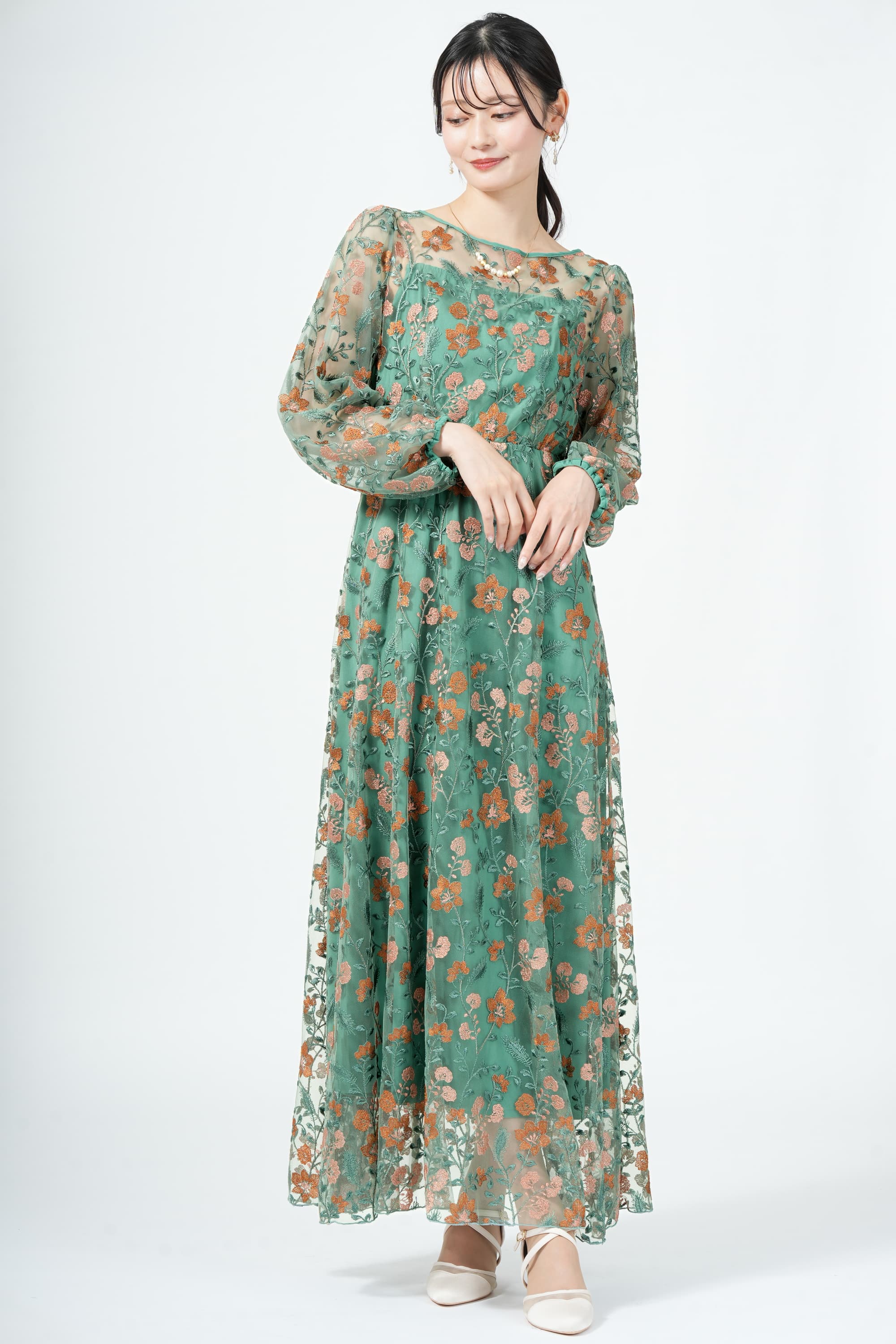 Kastane レトロフラワー刺繍グリーンドレス (S) をレンタル - 結婚式