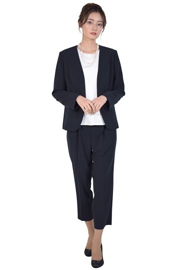 自由区 上品ネイビーパンツスーツセット (M〜L) をレンタル - 結婚式