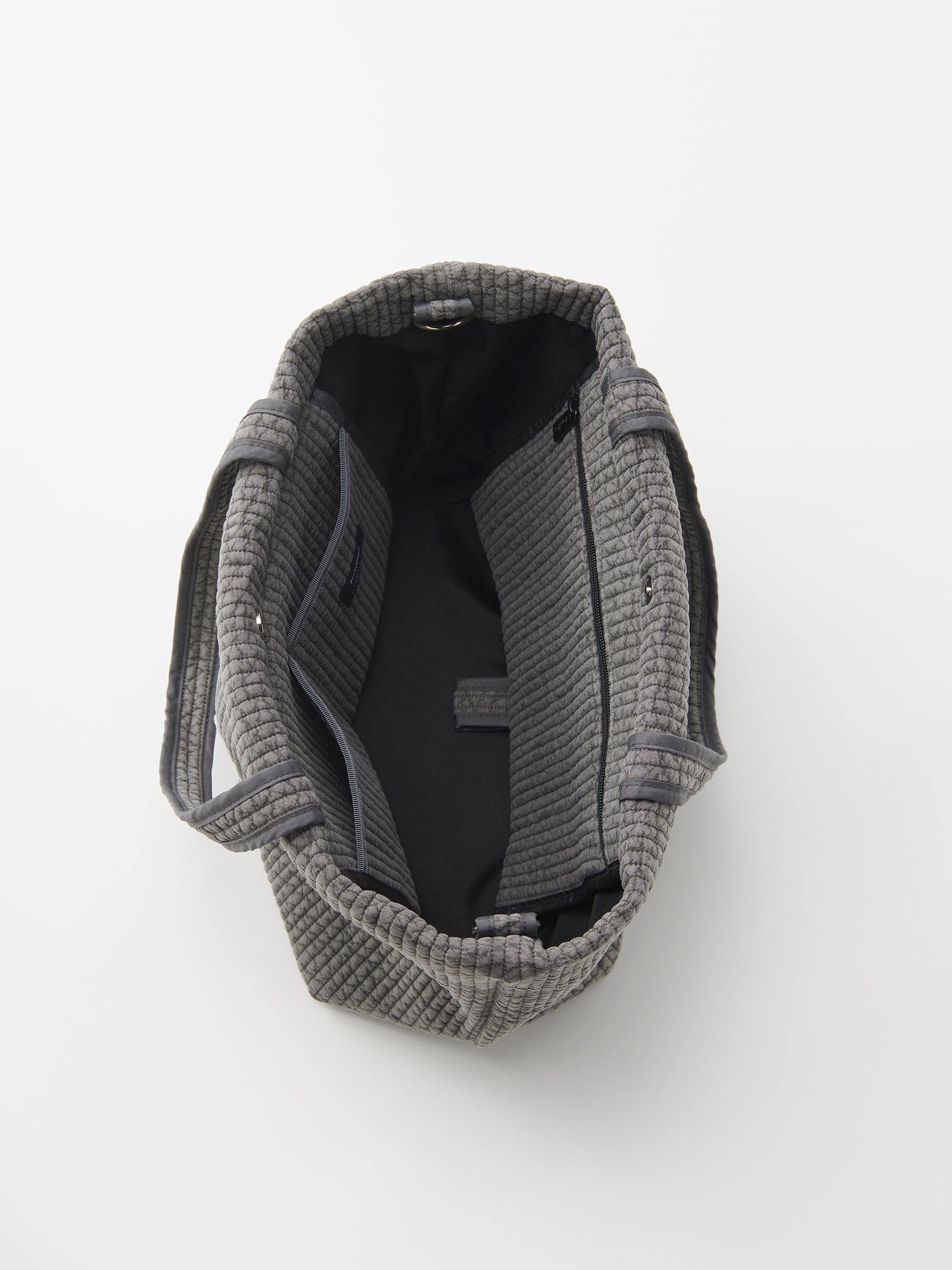 バッグ（voyage）〈pionunnal × familiar〉 | ファミリア公式サイト