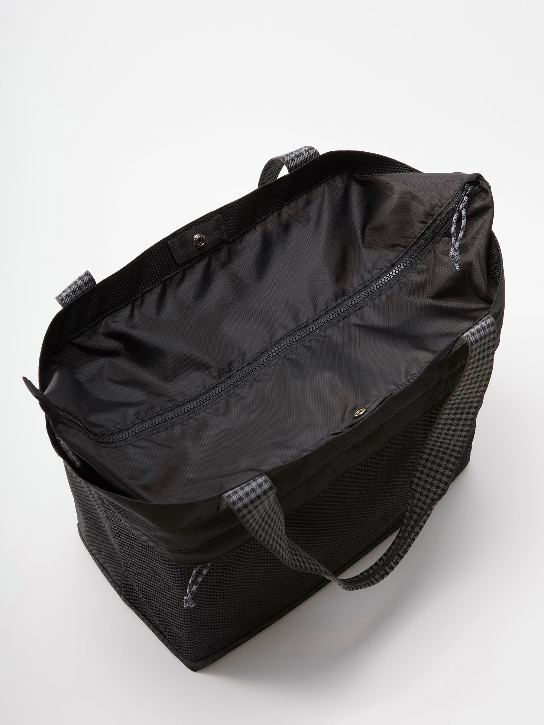 バッグ〈NEW ERA® × familiar〉 | ファミリア公式サイト