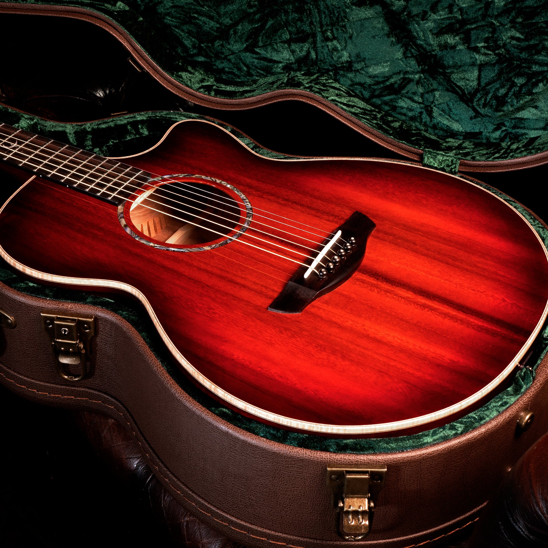 Faith Blood Moon Venus Cutaway Electro FVBMB | Handmade Acoustic