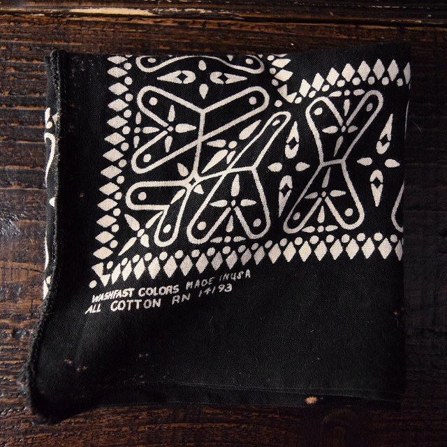 60's〜70's ブラッククロス柄バンダナ 60年代 70年代 十字 黒クロス