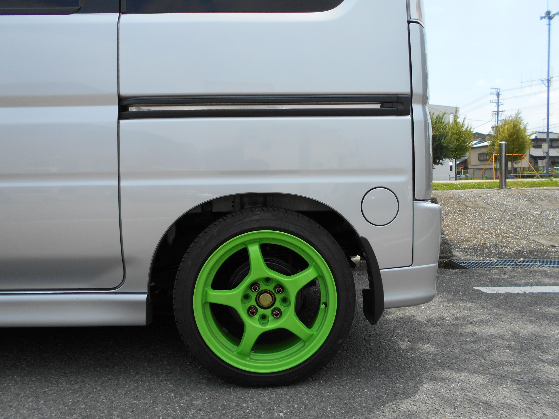 バモス スプリング+リーフ交換と四輪アライメント - カー用品持込