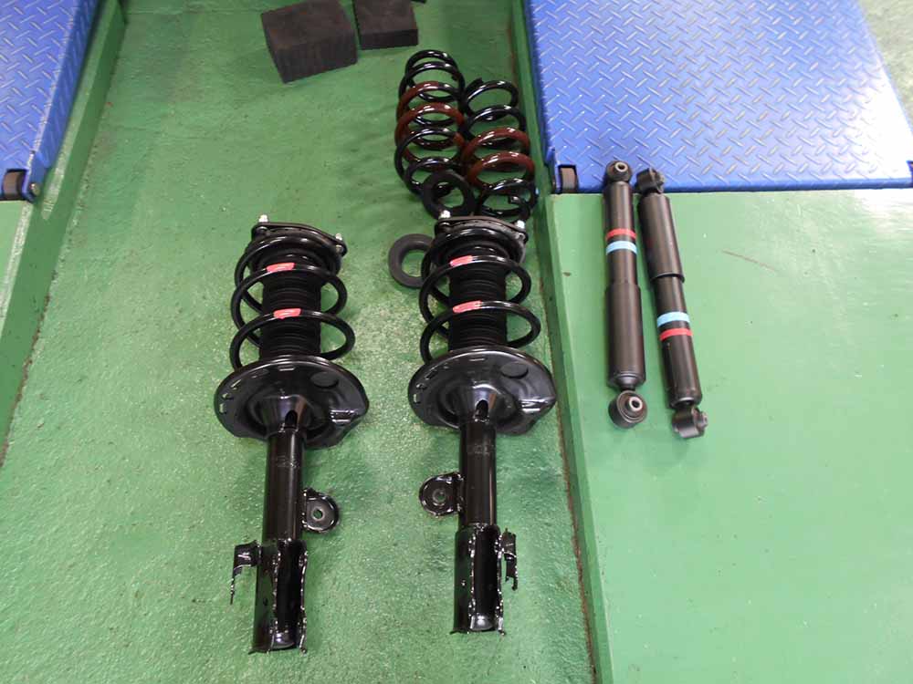 60 ハリアーの純正サスペンション交換とスタビライザー交換 - カー用品