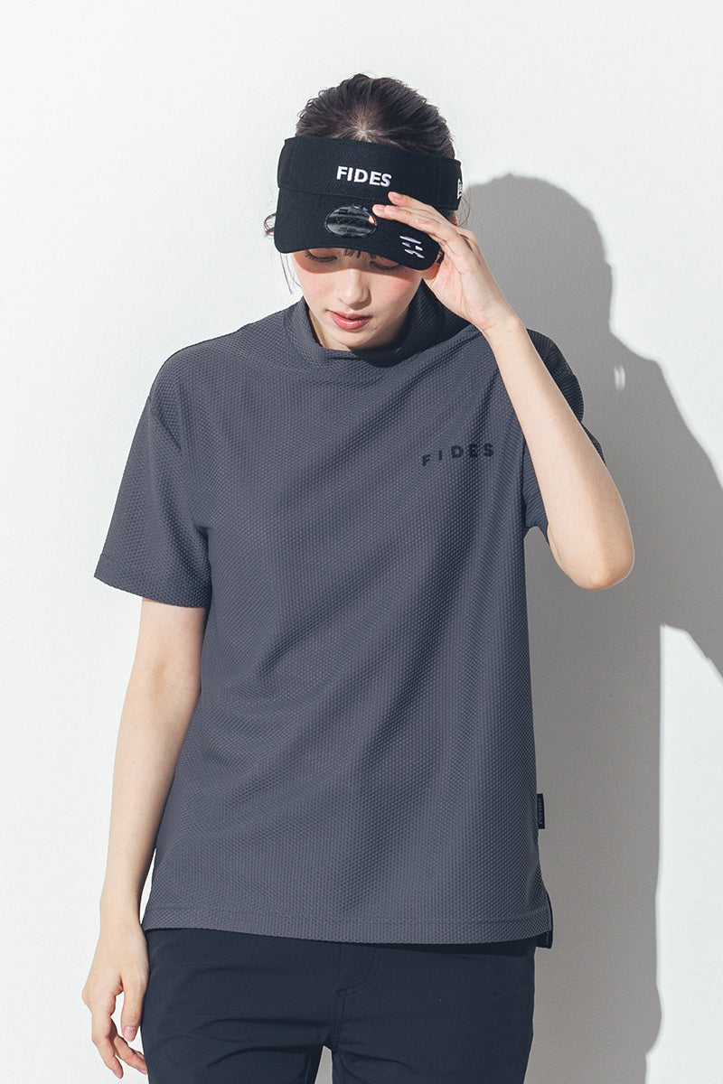 MESH TRICOT LOGO MOCK NECK S/S – FIDES