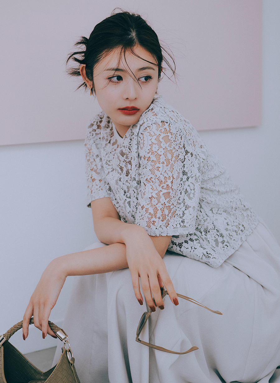 佐藤佳菜子さんコラボ】クロップドレースブラウス｜LOUNIE（ルーニィ