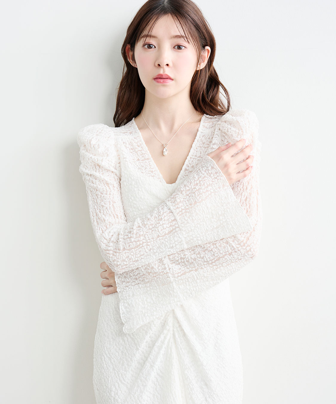 ストレッチレースギャザーワンピース｜PETAL ONLINE（ペタルオンライン）