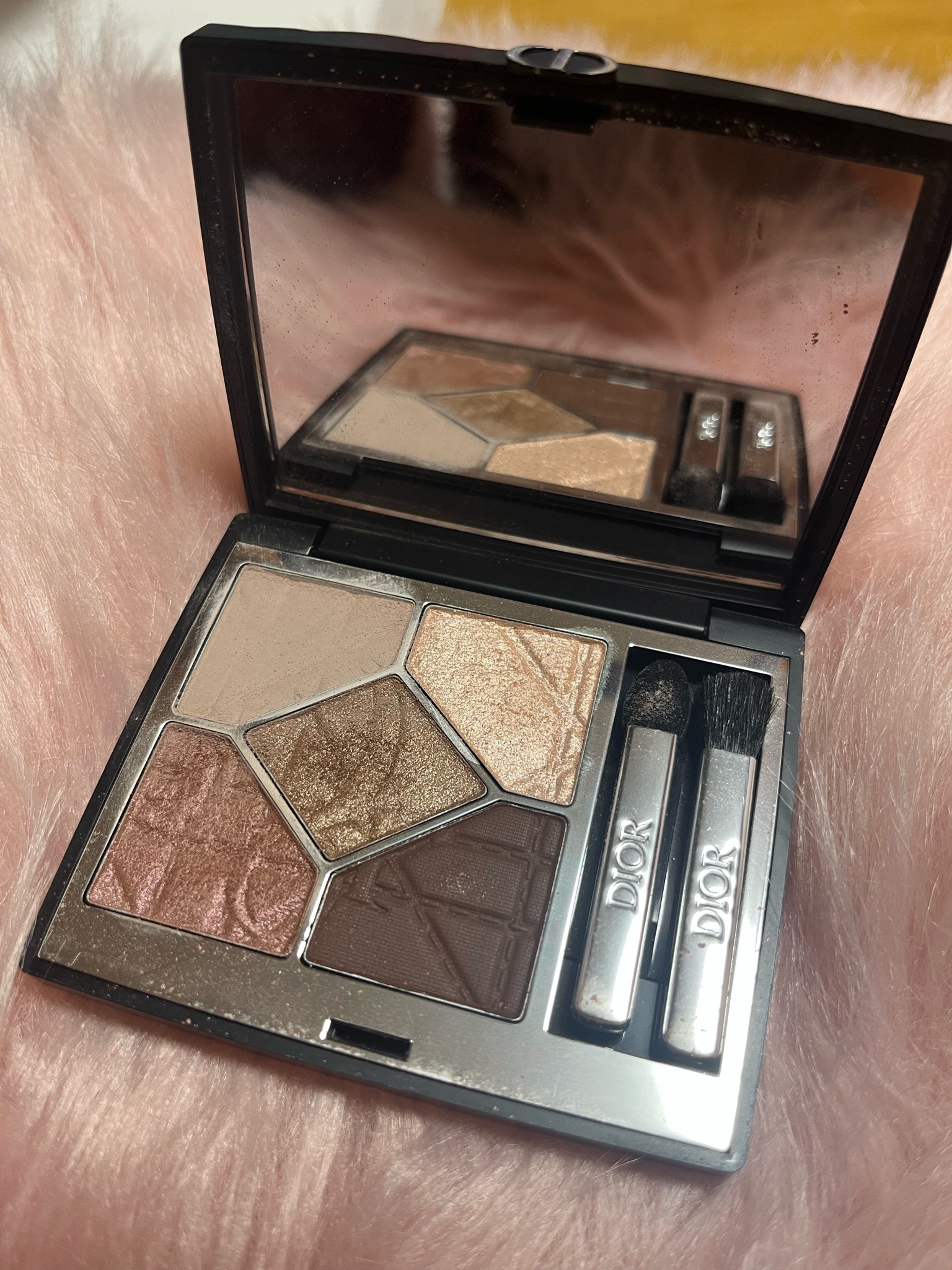 ディオール / ディオールショウ サンク クルール 647 シルク トープの