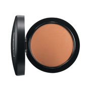 M・A・C / ミネラライズ スキンフィニッシュ/ナチュラル ライトの公式