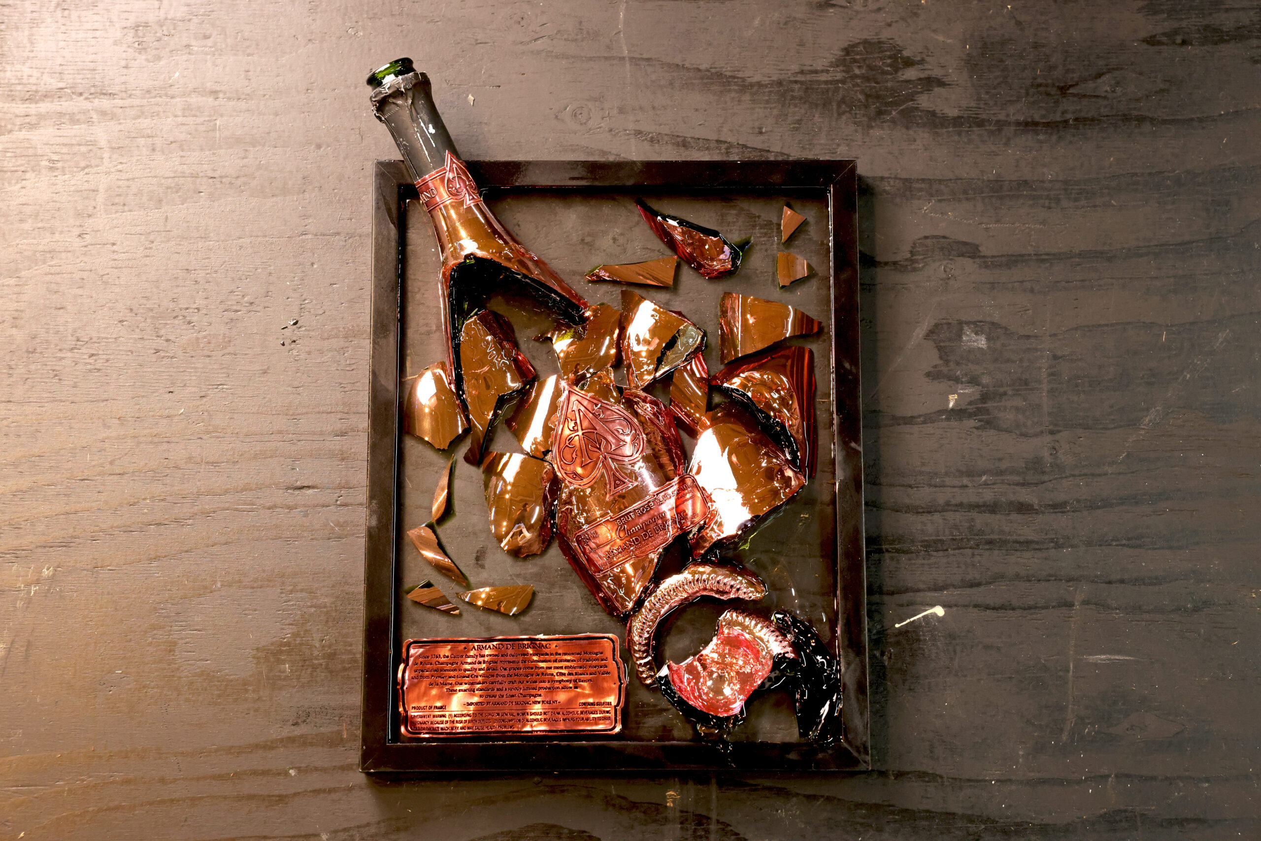 思い出のボトルを永遠に クラッシュアート | 柏市のレジンテーブル工房