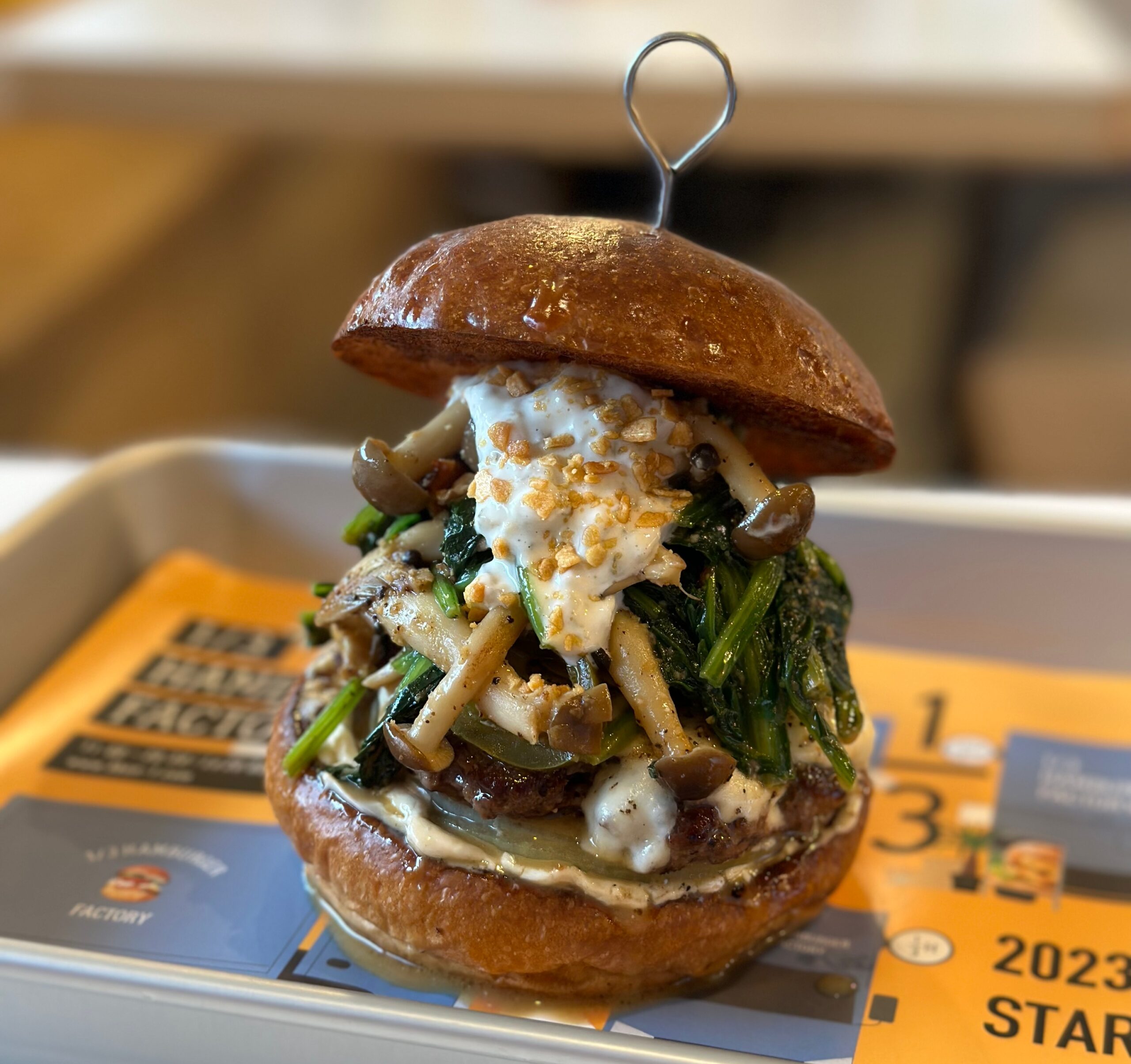 1/3 HUMBURGER FACTORY」巷を賑わす金沢グルメハンバーガー。ポパイ