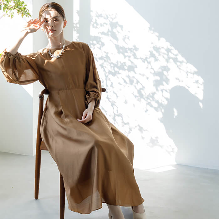 WEB限定｜ボリュームオーガンジードレス 9号・ブラウン｜東京ソワール