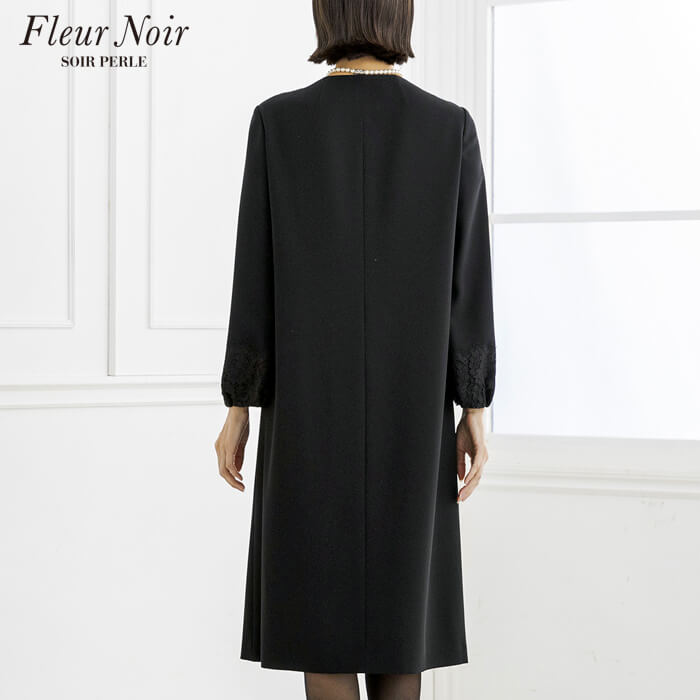 レーススリーブの前開きワンピース 7号・ブラック｜東京ソワール