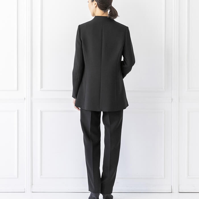 洗える｜ストレッチ素材のパンツスーツ 11号・ブラック｜東京