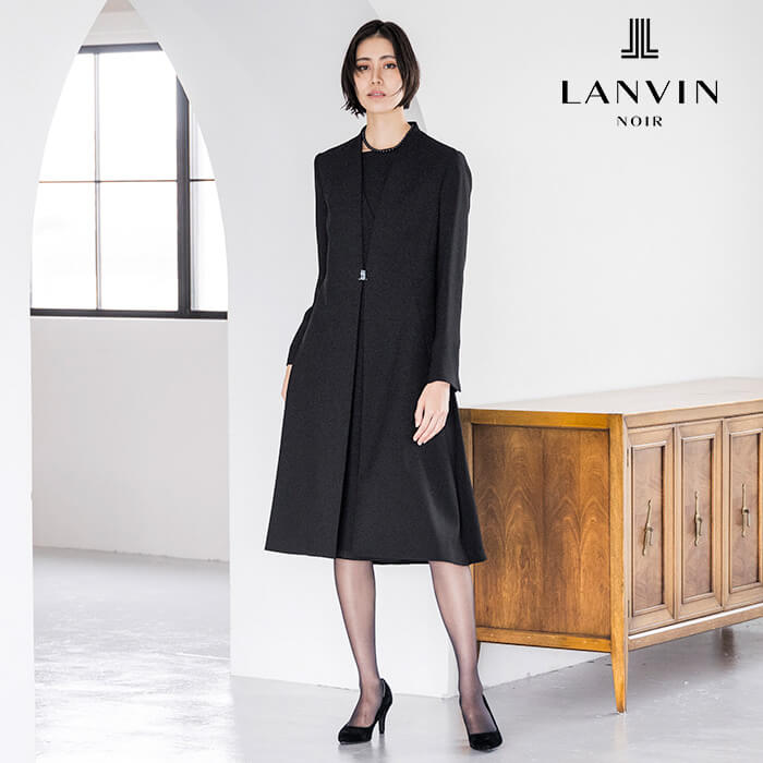 読売新聞掲載】デザインダーツがポイントのロングアンサンブル 13号