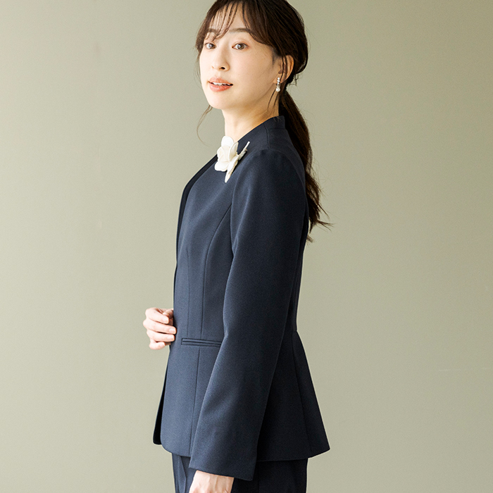 洗える｜定番ネイビーパンツスーツ 11号・ネイビー｜東京ソワール